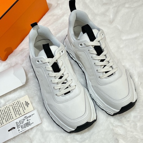 Hermès愛馬仕Impulse運動鞋，白色配黑色，37碼，意大利製造。皮革材質搭配厚底設計，時尚百