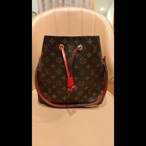 M44021 經典Neonoe系列Monogram帆布印花牛皮鑲飾束口斜背/肩背水桶包(紅色)