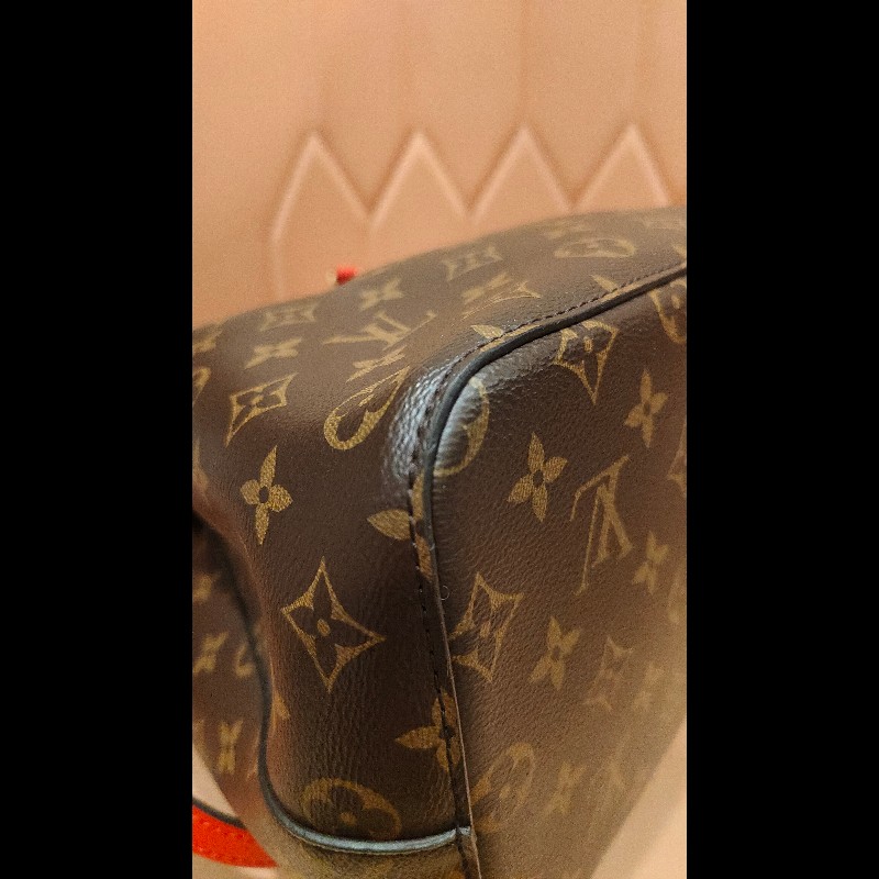 M44021 經典Neonoe系列Monogram帆布印花牛皮鑲飾束口斜背/肩背水桶包(紅色)-1