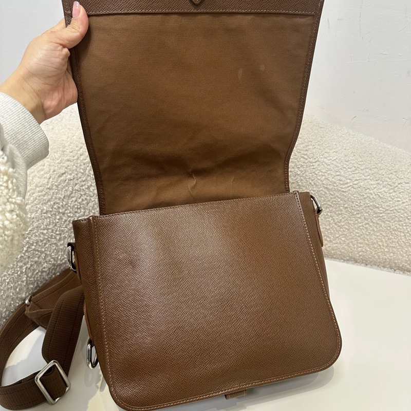 LV/路易威登 棕色單肩斜挎包 可調節肩帶 可單肩可斜挎 商務休閒都合適 尺寸:28×2-9