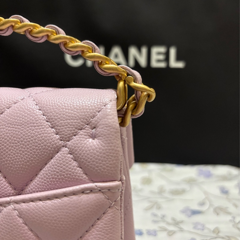 🩷CHANEL 淡粉紫金復古金扣 手柄鏈條 芯片款 限量季節款 閒置近全新-6