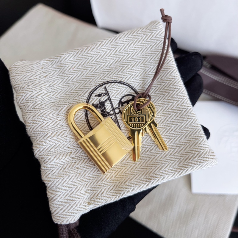 【全新品】愛馬仕Hermes picotin18 菜籃子 紅金扣tc皮K刻全模-9