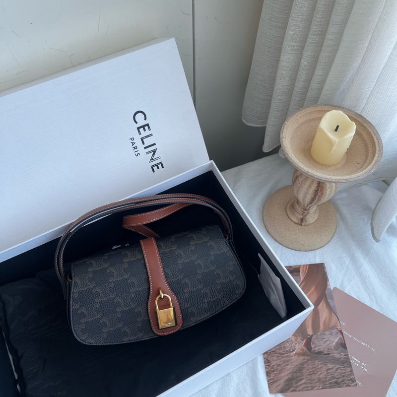 ෆ Celine Tabou Triomphe鎖頭包-4