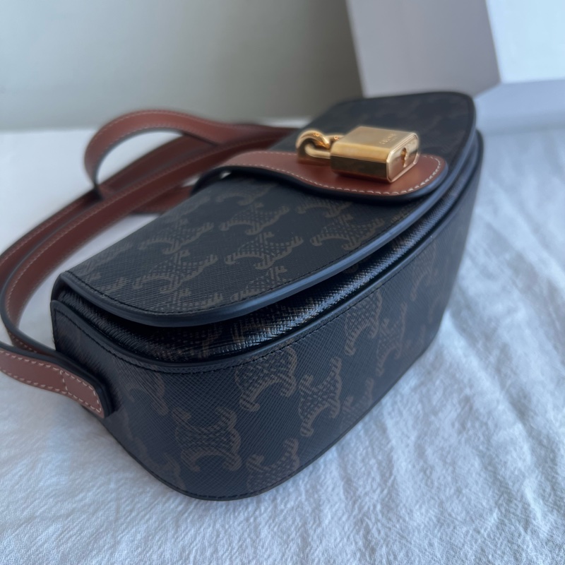 ෆ Celine Tabou Triomphe鎖頭包-6