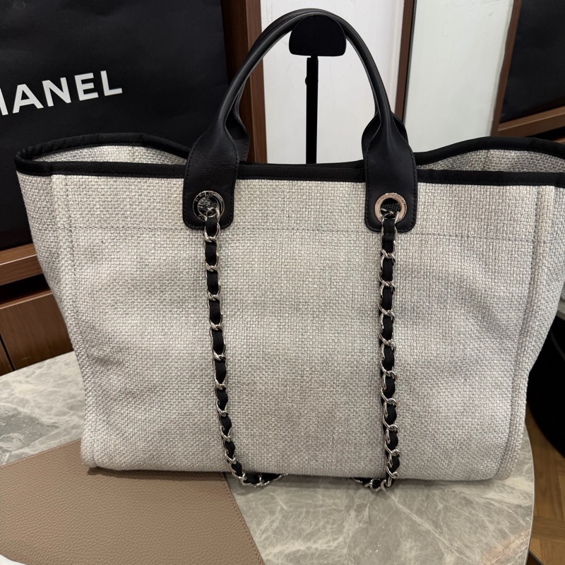 Chanel香奈兒黑白熊貓色沙灘包38cm 手提單肩托特包  無附件-1