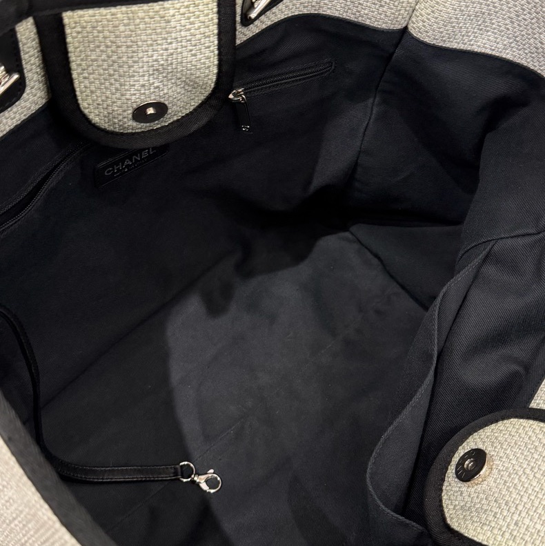 Chanel香奈兒黑白熊貓色沙灘包38cm 手提單肩托特包  無附件-3