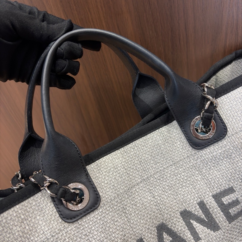 Chanel香奈兒黑白熊貓色沙灘包38cm 手提單肩托特包  無附件-5