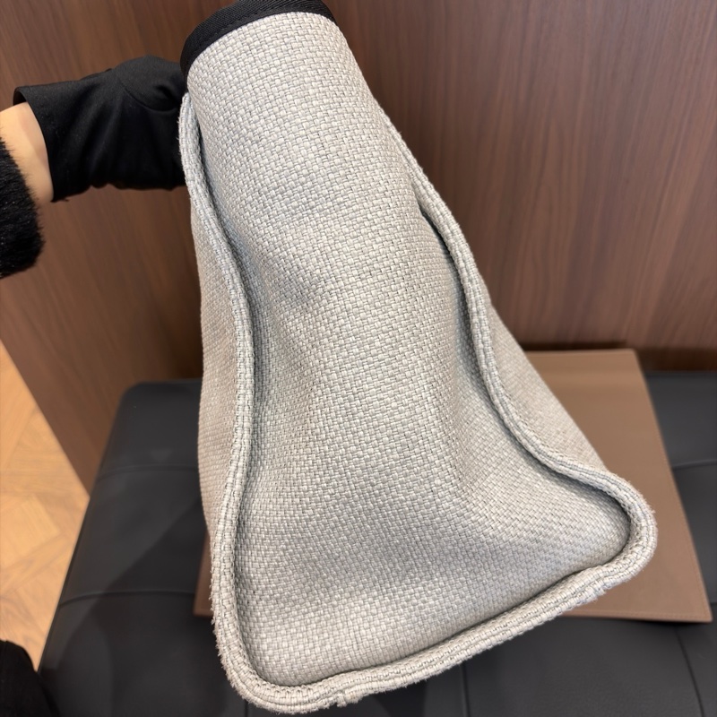 Chanel香奈兒黑白熊貓色沙灘包38cm 手提單肩托特包  無附件-7