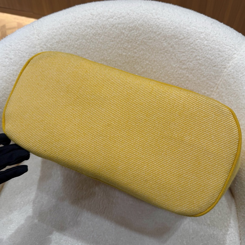 99新 HERMES愛馬仕 Animo Natte 50 小馬刺繡羊毛 育嬰包手提包媽咪包 奶黃色 自帶內膽-3