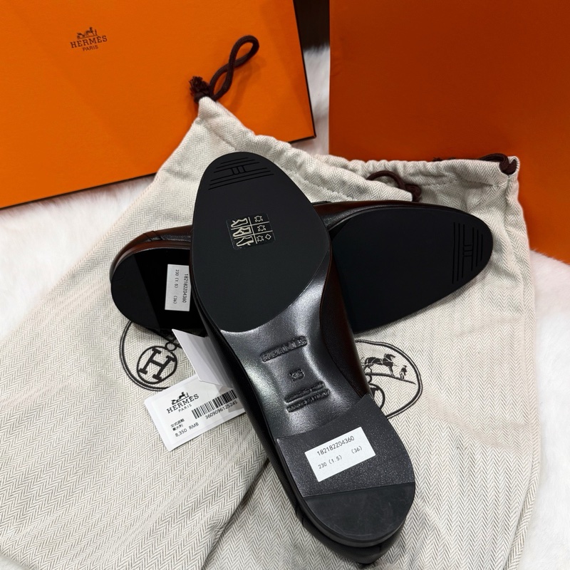 閒置新Hermes愛馬仕Paris黑色淡金扣女士鞋 36碼 五金上帶膜-2