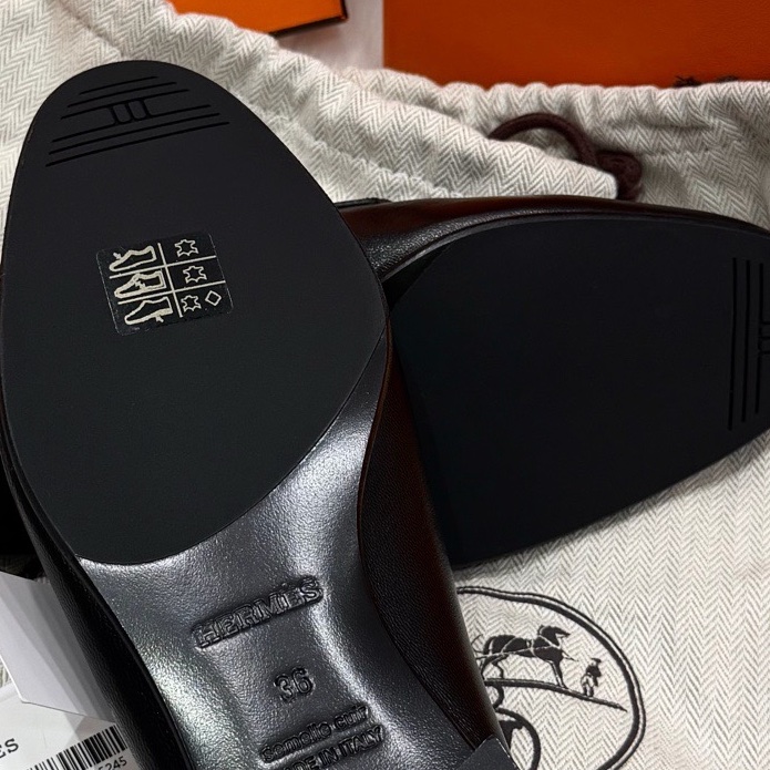 閒置新Hermes愛馬仕Paris黑色淡金扣女士鞋 36碼 五金上帶膜-3