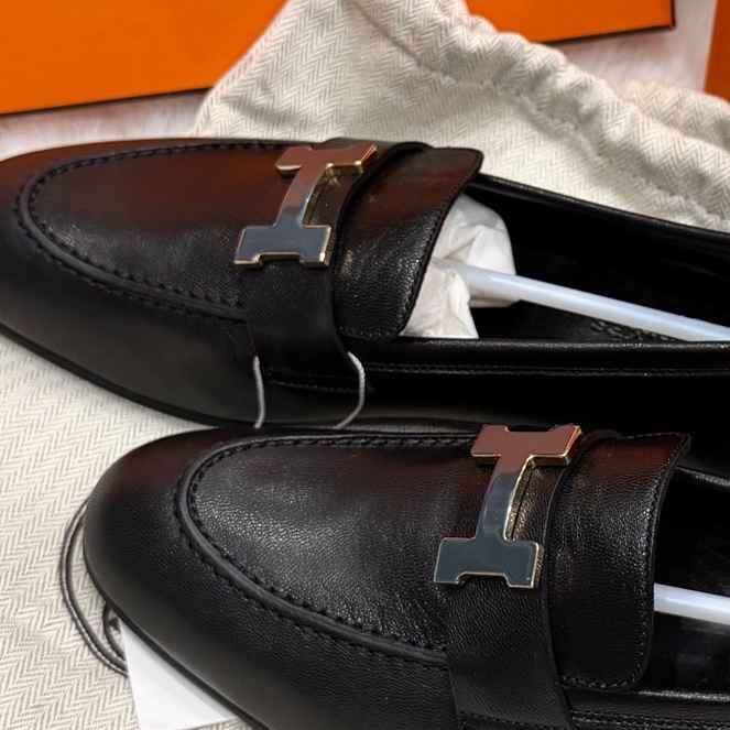 閒置新Hermes愛馬仕Paris黑色淡金扣女士鞋 36碼 五金上帶膜-4