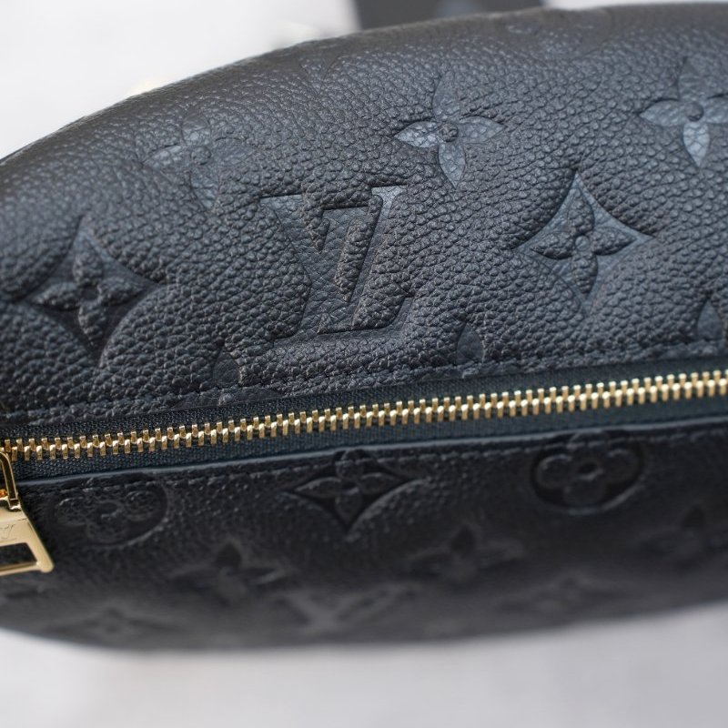 Louis Vuitton/路易威登 High Rise黑色壓紋牛皮腰包 近全新-17