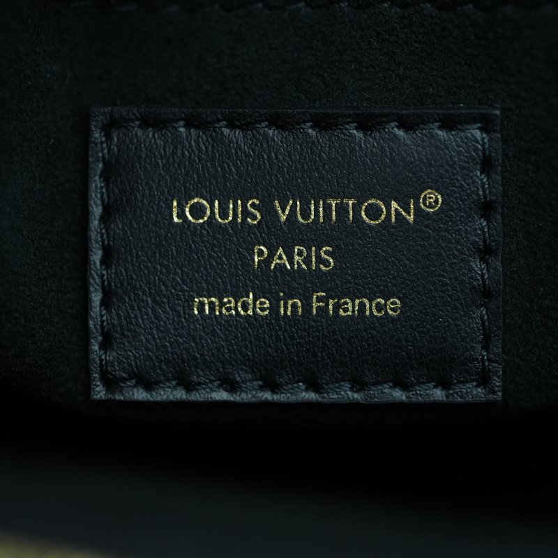 近全新 Louis Vuitton/路易威登 Babylon黑色壓紋牛皮托特 附原裝肩帶-9