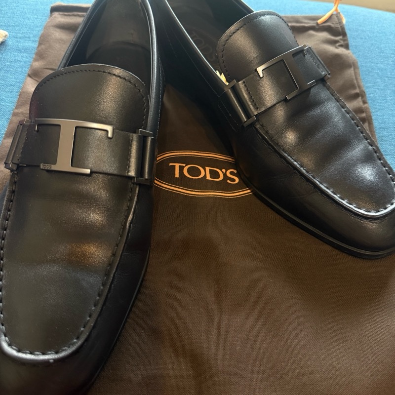 TOD’S經典T釦皮鞋-0