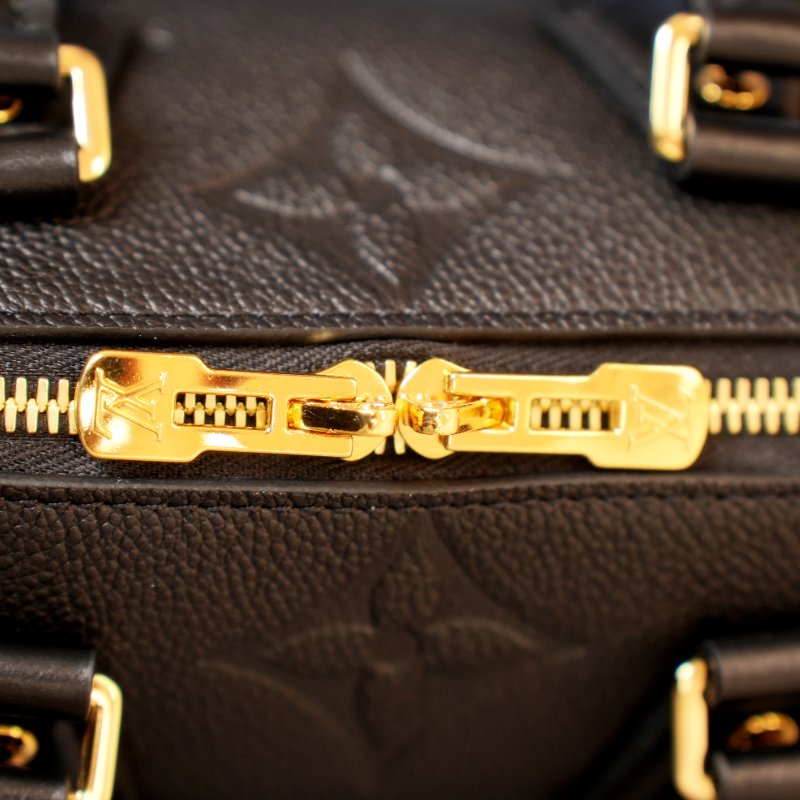 近全新 Louis Vuitton/路易威登 Speedy20 黑色壓紋牛皮斜挎包 芯片款-16