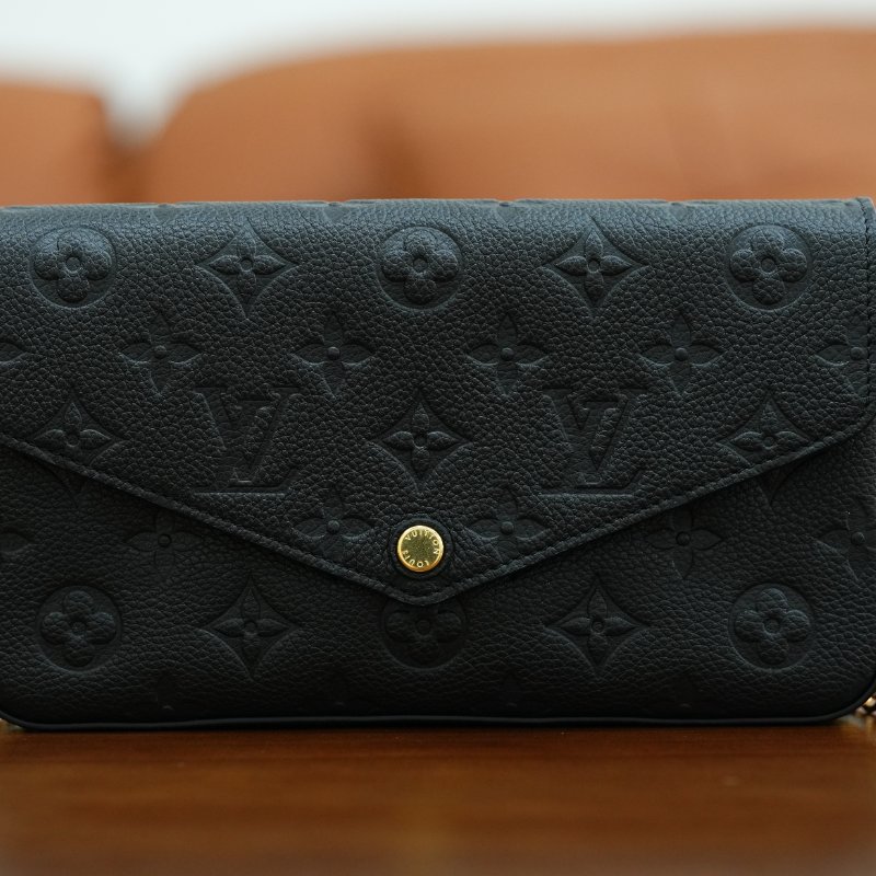 近全新 Louis Vuitton/路易威登  Félicie Pochette三合一黑色壓紋牛皮鏈條斜挎包-8