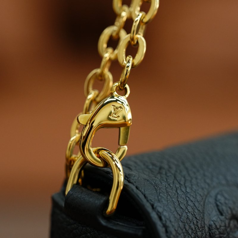 近全新 Louis Vuitton/路易威登  Félicie Pochette三合一黑色壓紋牛皮鏈條斜挎包-12