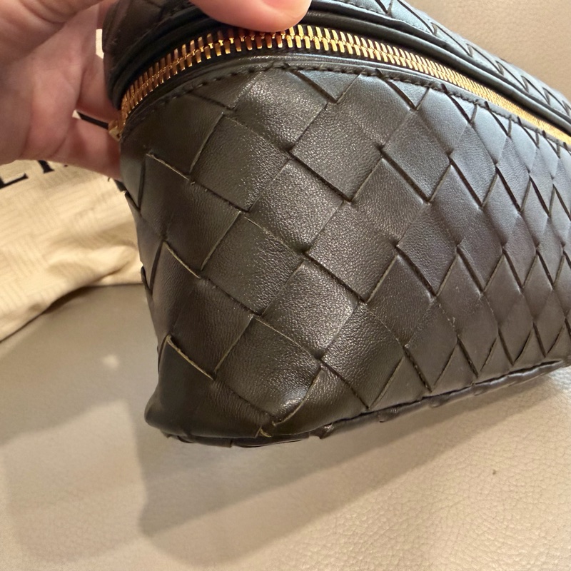 BV Bang Bang Vanity Case 卡其綠 化妝包 Loro piana平替-3