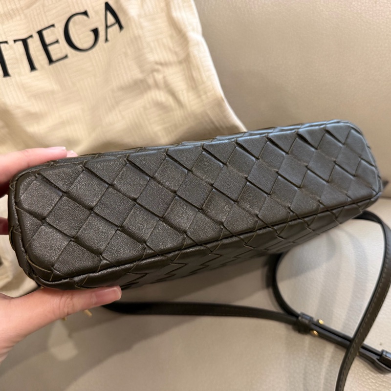 BV Bang Bang Vanity Case 卡其綠 化妝包 Loro piana平替-8