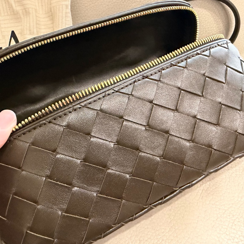 BV Bang Bang Vanity Case 卡其綠 化妝包 Loro piana平替-18