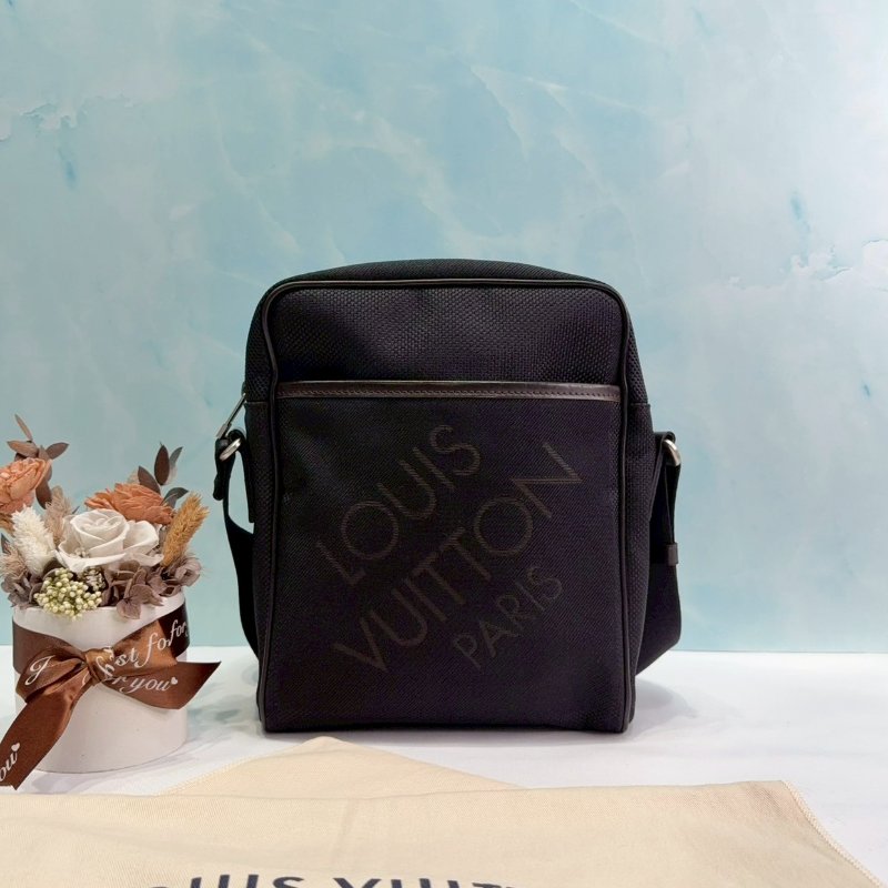 LV Citadin帆布斜背包-0
