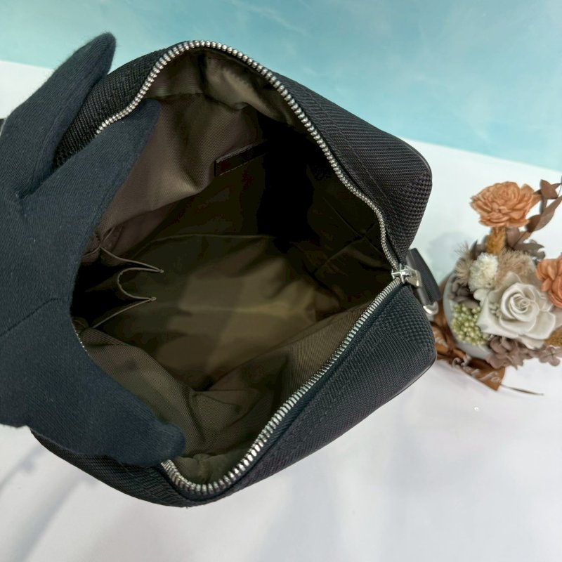 LV Citadin帆布斜背包-4