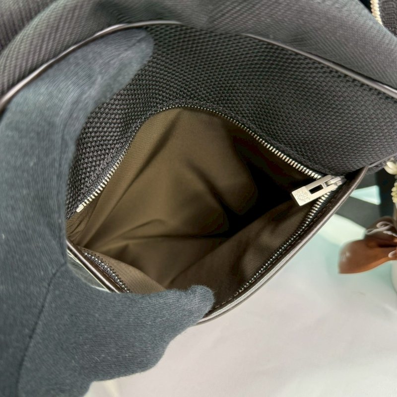 LV Citadin帆布斜背包-5