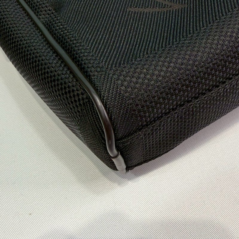 LV Citadin帆布斜背包-9