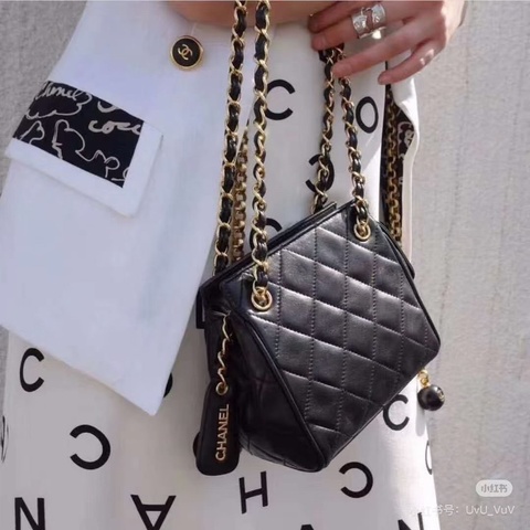 Chanel中古肩背包 黑色 金扣 牛皮98新配件塵袋 15*14*9