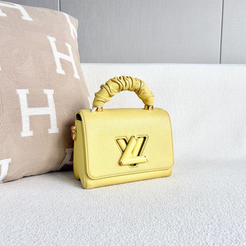 LV Twist小號單肩背斜背包 芯片款 小雞黃 金扣 18.5*15**8 98新配件肩帶塵袋-3