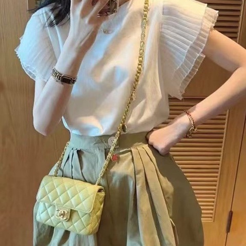 CHANEL 23C 摩納哥系列  籌碼徽章 方胖子鏈條包，嫩芽綠19X15X6.5 98新徽章肩帶 塵袋