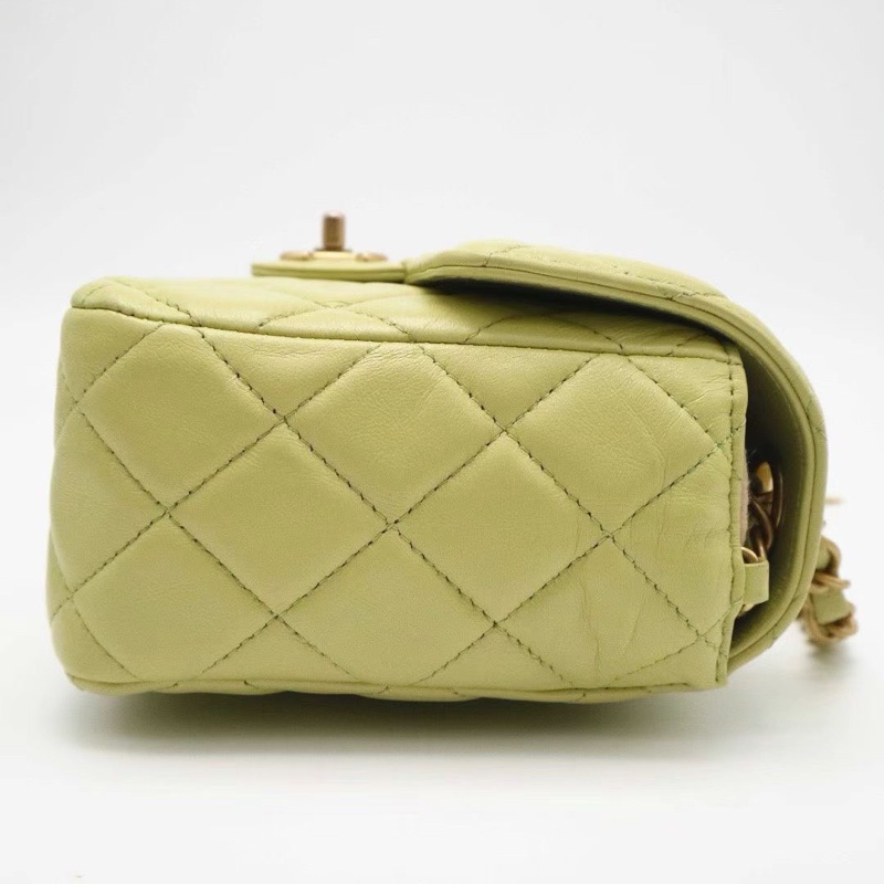 CHANEL 23C 摩納哥系列 籌碼徽章 方胖子鏈條包,嫩芽綠19X15X6.5 98新徽章肩帶 塵袋-3