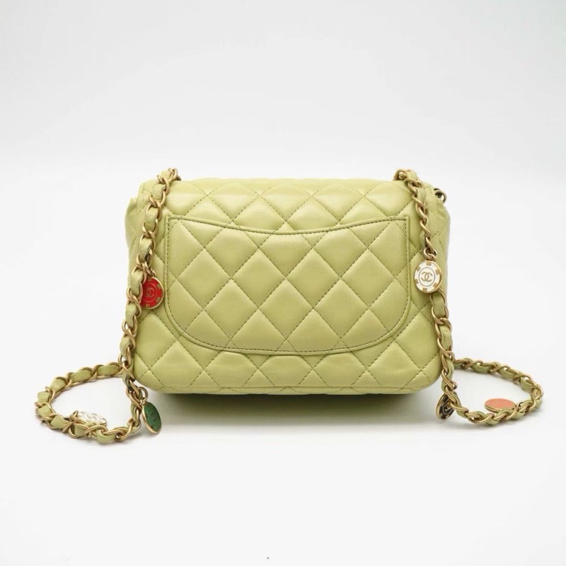 CHANEL 23C 摩納哥系列 籌碼徽章 方胖子鏈條包,嫩芽綠19X15X6.5 98新徽章肩帶 塵袋-7
