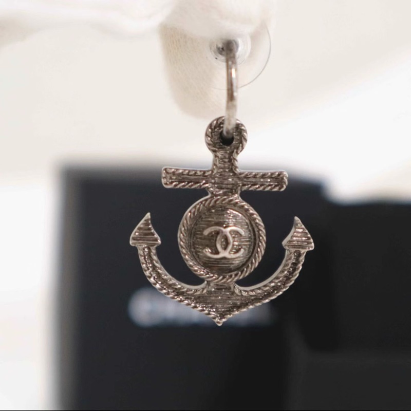 CHANEL 銀色船錨耳釘 復古做舊銀色3.5*2.3 99新配件盒子-2