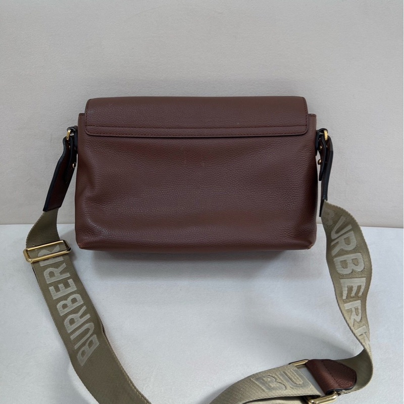 Burberry 經典條紋斜背包 咖啡色牛皮郵差包 25*18 98新配件塵袋-7