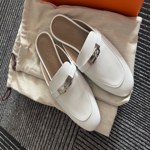 閒置未使用 Hermes 愛馬仕穆勒拖 白色銀扣37.5 碼