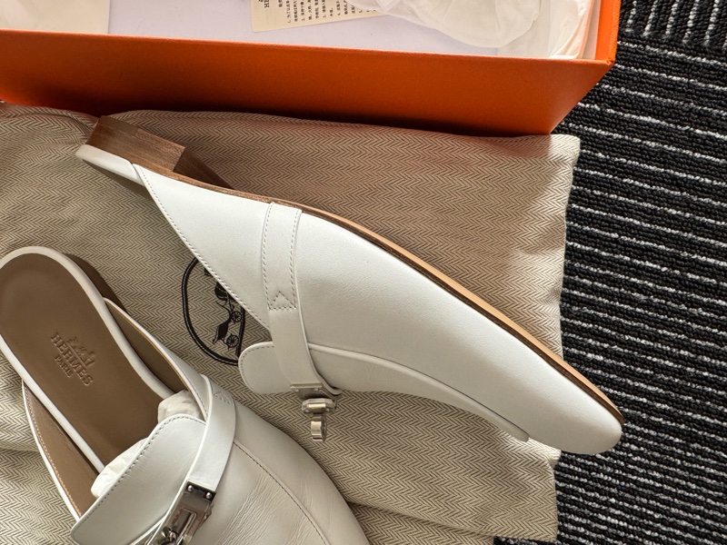 閒置未使用 Hermes 愛馬仕穆勒拖 白色銀扣37.5 碼-3
