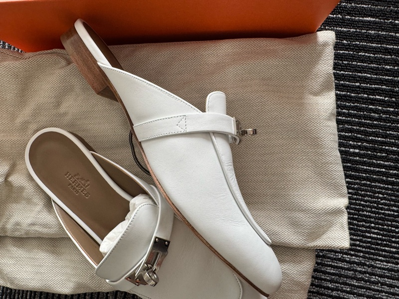 閒置未使用 Hermes 愛馬仕穆勒拖 白色銀扣37.5 碼-4