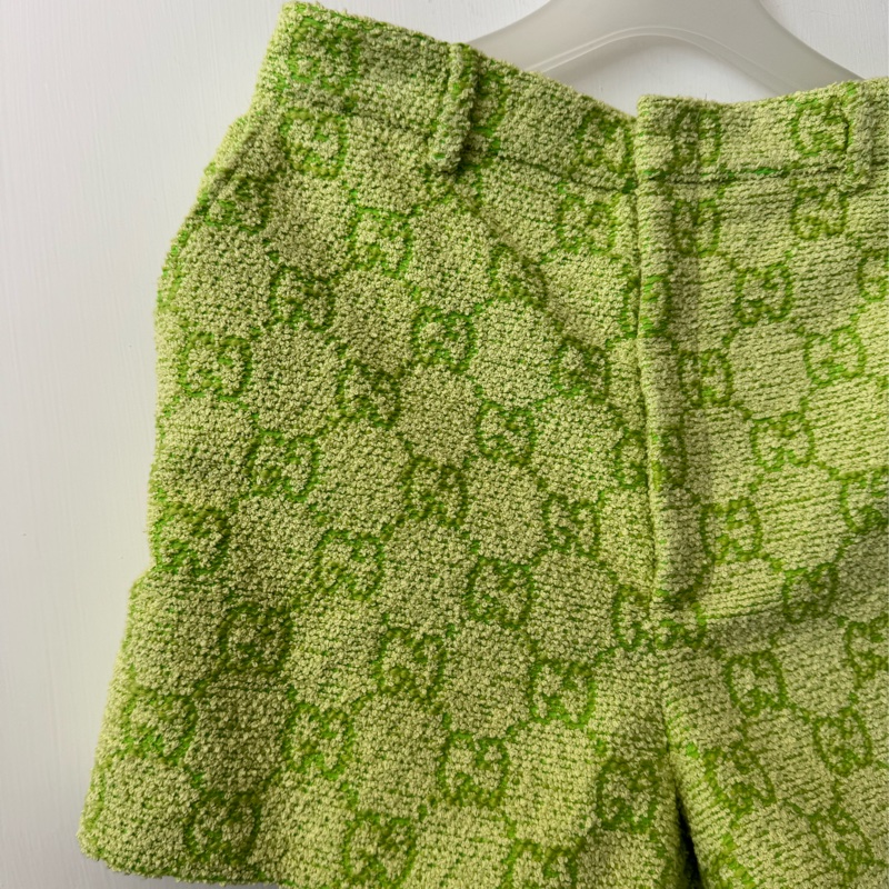 Gucci螢光綠雙G短褲42號-1