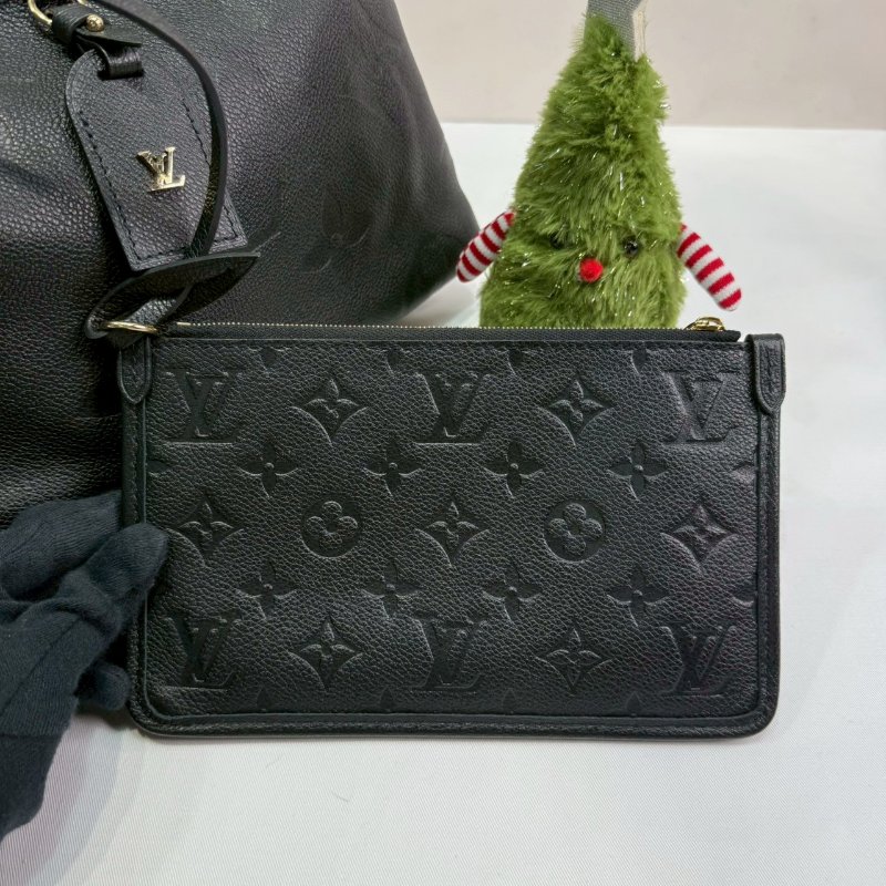 LV CarryAll PM皮革肩背包-5