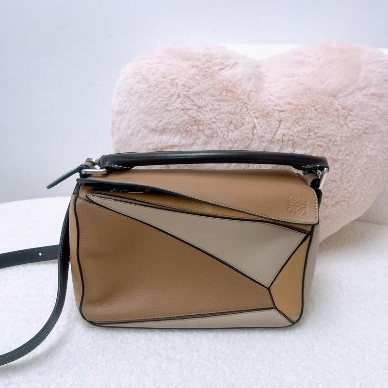 Loewe puzzle 棕色幾何包-0