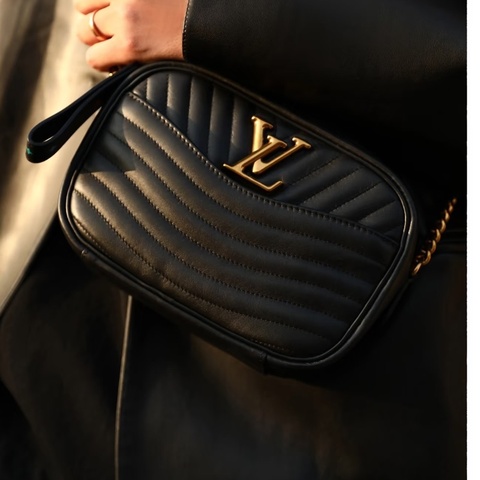LV 路易威登💎💎New wave相机包黑色/21*14*5cm 19年芯片 B0094