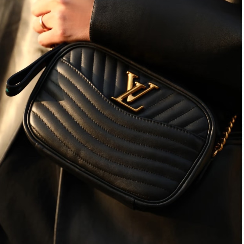LV 路易威登💎💎New wave相机包黑色/21*14*5cm 19年芯片 B0094-4