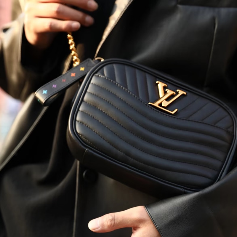 LV 路易威登💎💎New wave相机包黑色/21*14*5cm 19年芯片 B0094-7