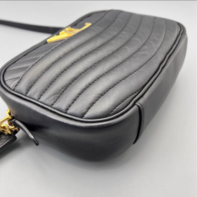 LV 路易威登💎💎New wave相机包黑色/21*14*5cm 19年芯片 B0094-13