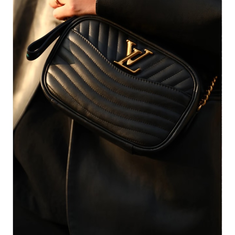 LV 路易威登💎💎New wave相机包黑色/21*14*5cm 19年芯片 B0094-15