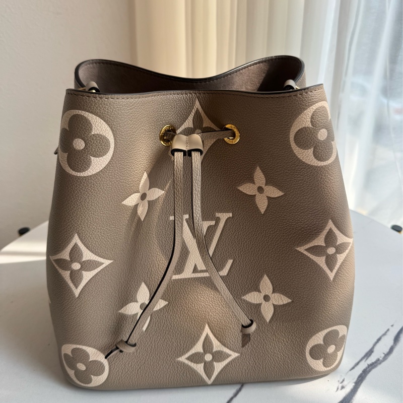 LV斑鳩灰水桶包MM-1