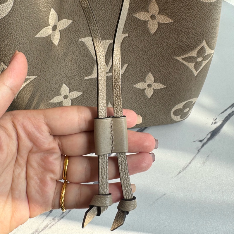 LV斑鳩灰水桶包MM-18