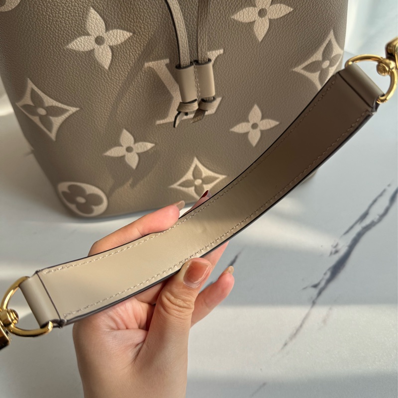 LV斑鳩灰水桶包MM-41